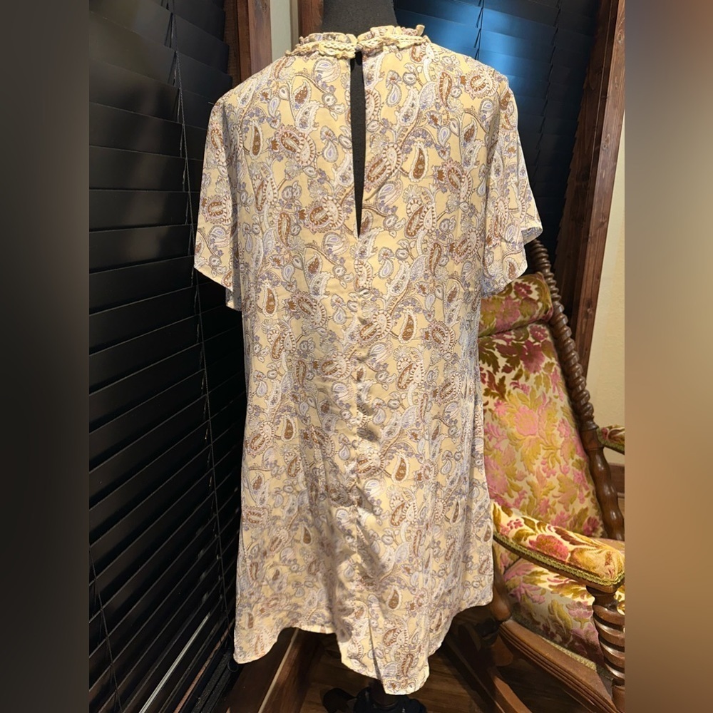 NWT DAVI & Dani  printed   flower Mock Neck Smocked Mini Dress Sz Large - Picture 3 of 9